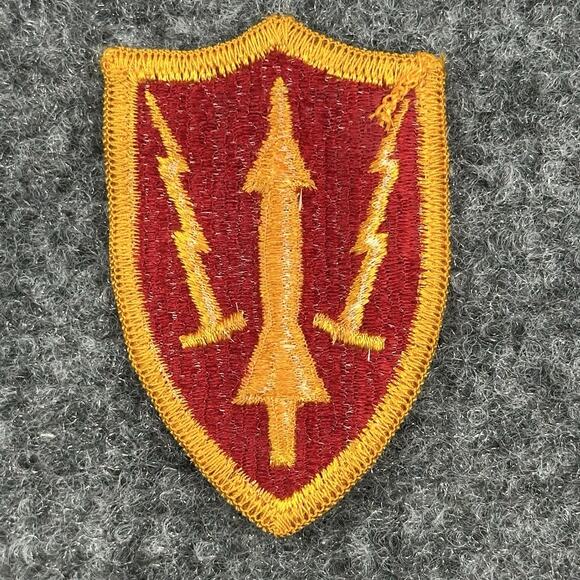 ORIGINAL 1950’s/60’s - US AIR DEFENSE COMMAND PATCH Subdued Edges 3” Shield Rare - Picture 2 of 3